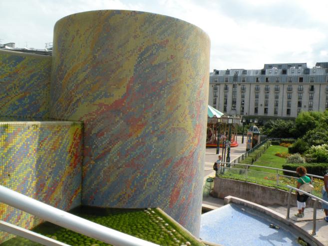  fontaine mosaïque, forum des Halles